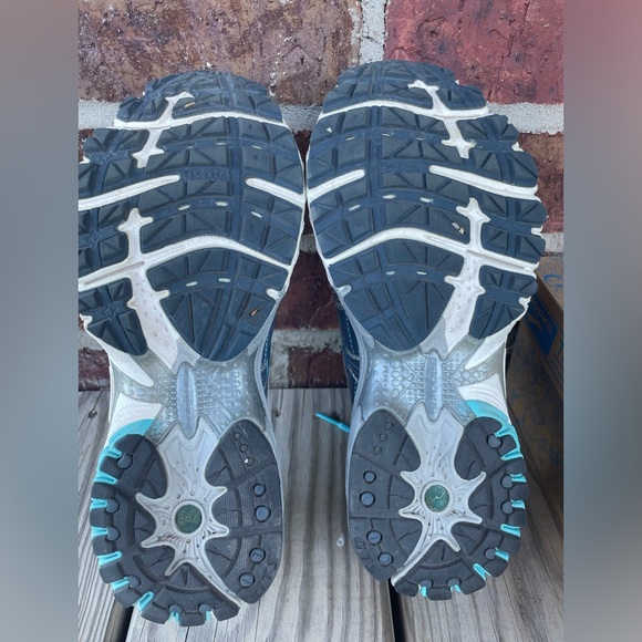 Women’s Brooks Adrenaline GTS 13 Running Shoes Size 6.5 Wide - Picture 8 of 12